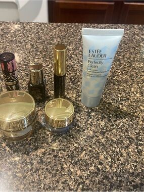 Estee Lauder Sample : Lipstick, Mascara…
